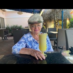 Meet your Posher, Joan